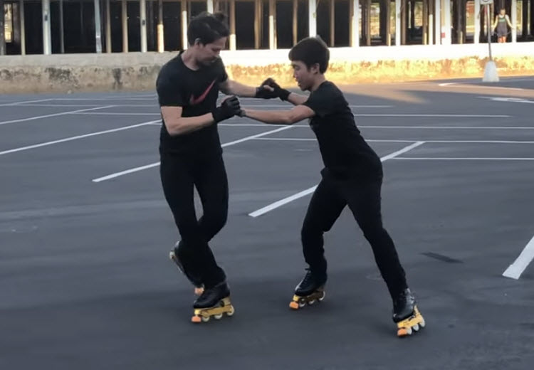 Read more about the article Inline Figure Skating : Bracket Turn Lesson